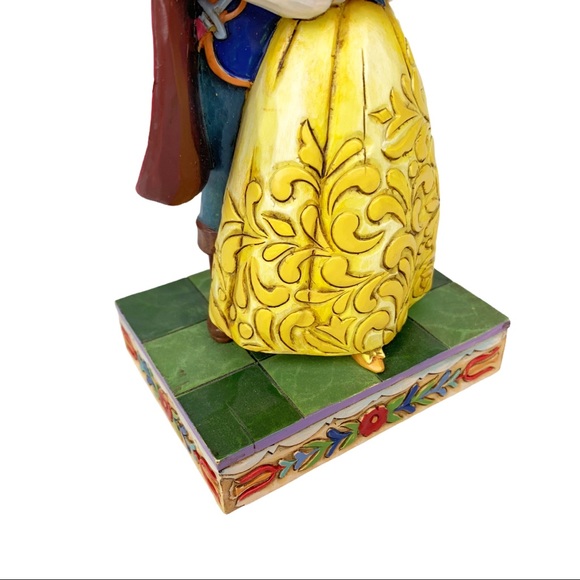 Snow White Someday... Is Today - Picture 4 of 13